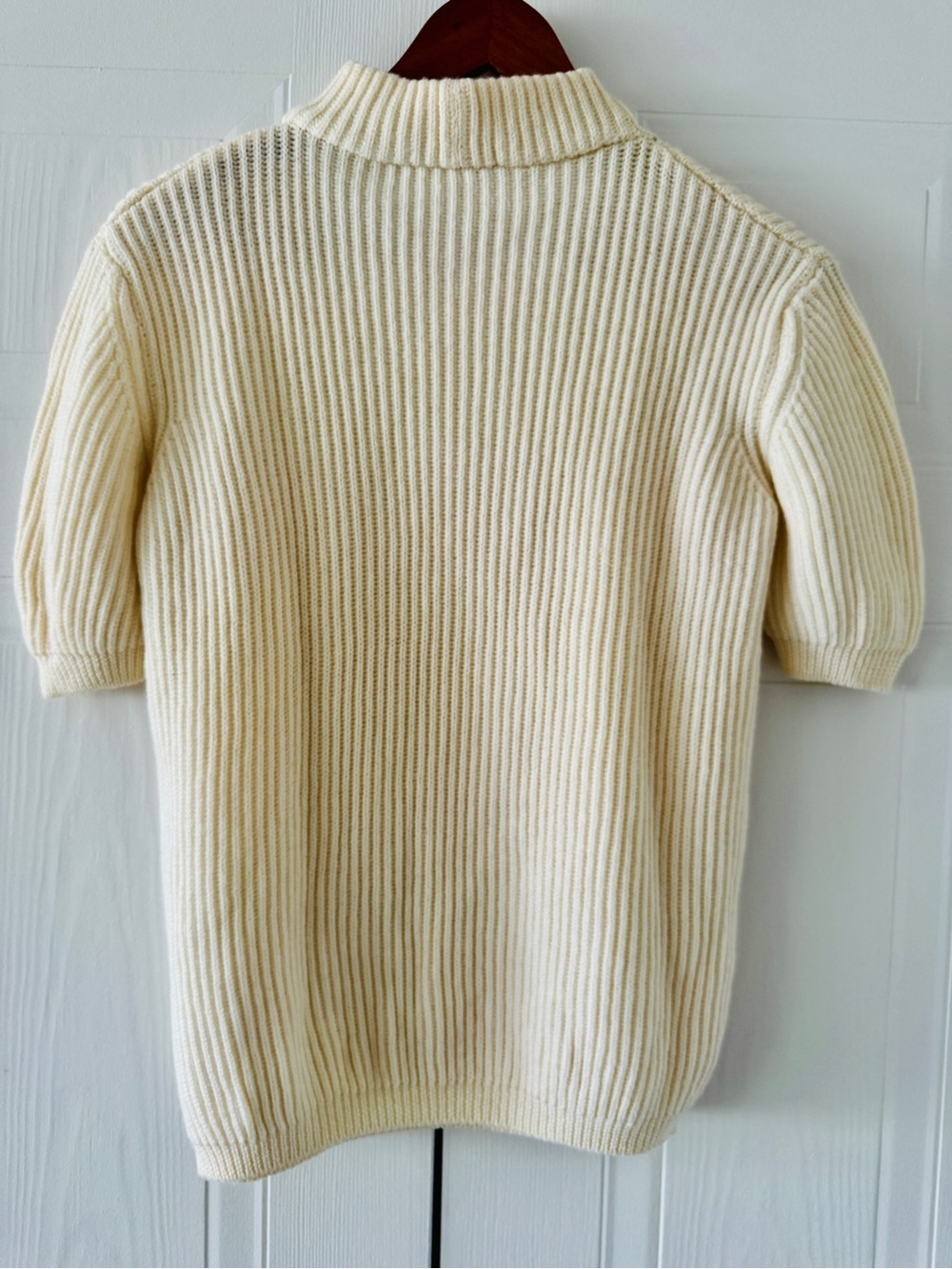 MaxMara Cream Knit Sweater. Size Medium. - Picture 4 of 7